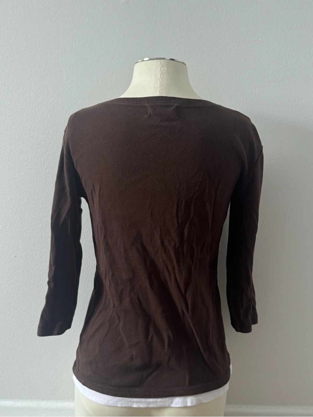 Women's Brown V-Neck Floral Embellished Long Sleeve Tee - Picture 3 of 4